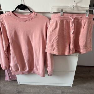 Soft pink Hudson sweatshirt and shorts set
